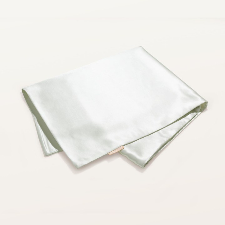 Наволочка Ayris Silk из шелка с антибактериальной нитью